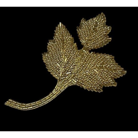 Vintage Large Etched Maple Leaf Brooch Textured Gold Tone Pin Statement Piece - Picture 1 of 5